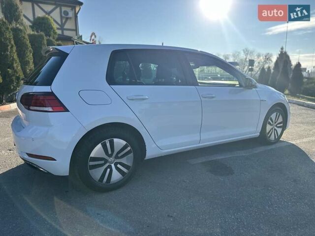 Білий Фольксваген e-Golf, об'ємом двигуна 0 л та пробігом 126 тис. км за 11900 $, фото 12 на Automoto.ua