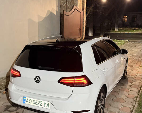 Білий Фольксваген e-Golf, об'ємом двигуна 0 л та пробігом 110 тис. км за 13500 $, фото 2 на Automoto.ua