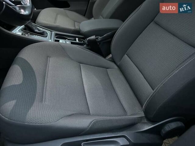 Белый Фольксваген e-Golf, объемом двигателя 0 л и пробегом 127 тыс. км за 12300 $, фото 3 на Automoto.ua