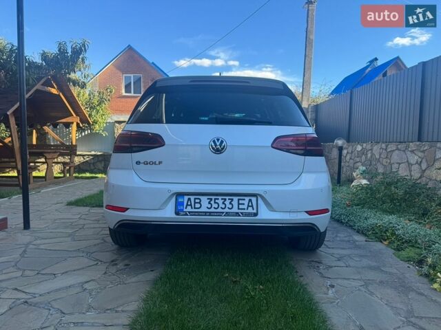 Белый Фольксваген e-Golf, объемом двигателя 0 л и пробегом 85 тыс. км за 15500 $, фото 8 на Automoto.ua