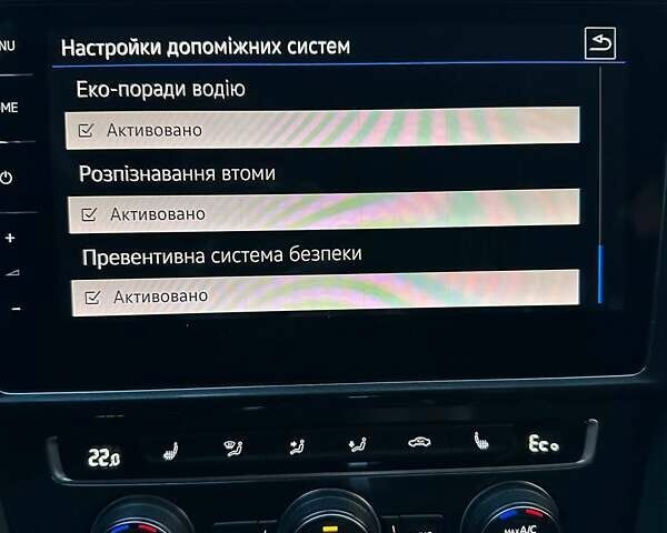 Белый Фольксваген e-Golf, объемом двигателя 0 л и пробегом 83 тыс. км за 16850 $, фото 24 на Automoto.ua