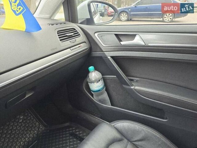 Білий Фольксваген e-Golf, об'ємом двигуна 0 л та пробігом 138 тис. км за 13900 $, фото 22 на Automoto.ua