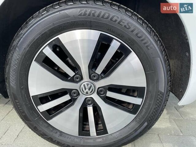 Білий Фольксваген e-Golf, об'ємом двигуна 0 л та пробігом 102 тис. км за 14200 $, фото 21 на Automoto.ua