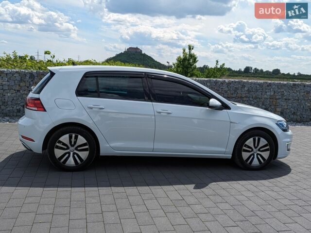 Белый Фольксваген e-Golf, объемом двигателя 0 л и пробегом 160 тыс. км за 14000 $, фото 3 на Automoto.ua