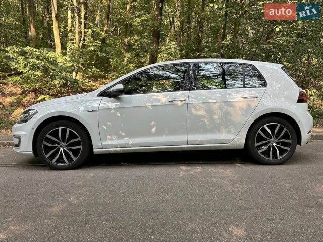Білий Фольксваген e-Golf, об'ємом двигуна 0 л та пробігом 116 тис. км за 14200 $, фото 9 на Automoto.ua