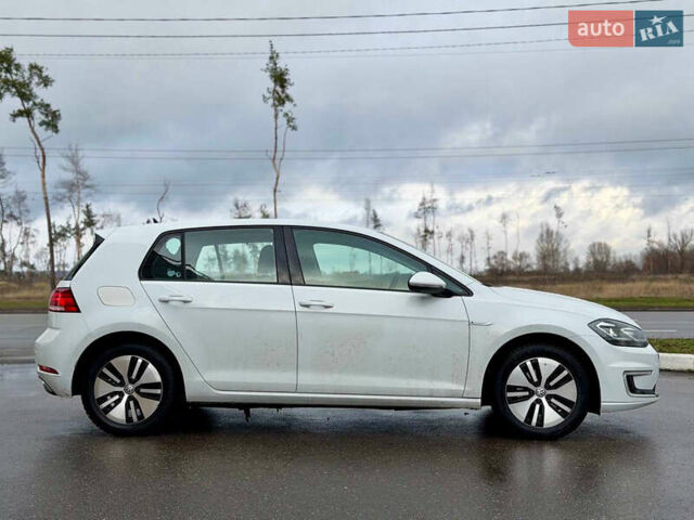 Белый Фольксваген e-Golf, объемом двигателя 0 л и пробегом 90 тыс. км за 12200 $, фото 6 на Automoto.ua