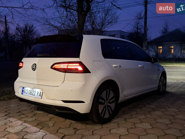 Білий Фольксваген e-Golf, об'ємом двигуна 0 л та пробігом 110 тис. км за 13500 $, фото 6 на Automoto.ua