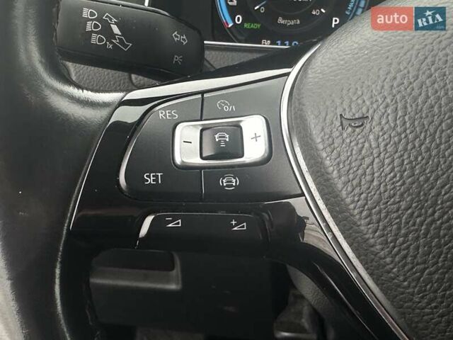 Белый Фольксваген e-Golf, объемом двигателя 0 л и пробегом 183 тыс. км за 12399 $, фото 28 на Automoto.ua