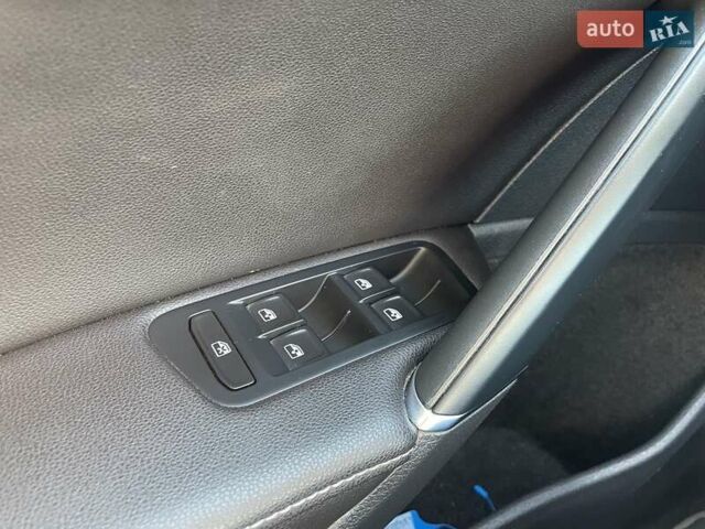 Білий Фольксваген e-Golf, об'ємом двигуна 0 л та пробігом 102 тис. км за 14200 $, фото 41 на Automoto.ua