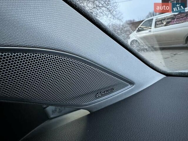 Белый Фольксваген e-Golf, объемом двигателя 0 л и пробегом 127 тыс. км за 12300 $, фото 9 на Automoto.ua