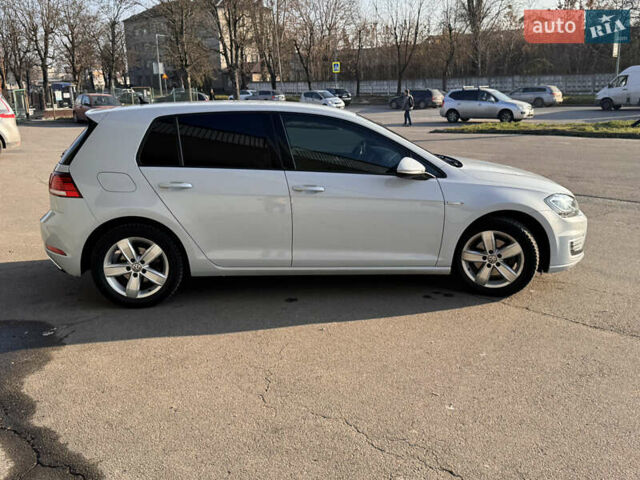 Белый Фольксваген e-Golf, объемом двигателя 0 л и пробегом 165 тыс. км за 13500 $, фото 8 на Automoto.ua