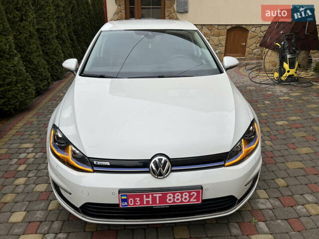 Белый Фольксваген e-Golf, объемом двигателя 0 л и пробегом 137 тыс. км за 12999 $, фото 77 на Automoto.ua