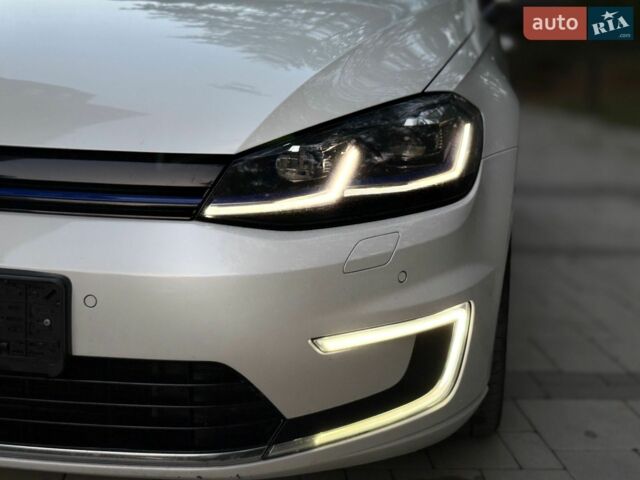 Білий Фольксваген e-Golf, об'ємом двигуна 0 л та пробігом 103 тис. км за 13999 $, фото 44 на Automoto.ua