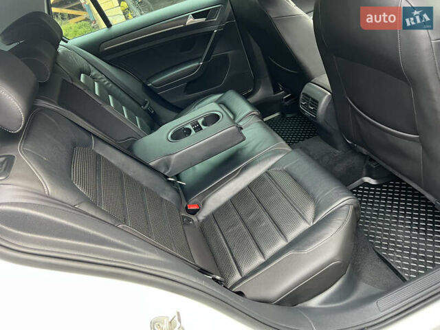 Белый Фольксваген e-Golf, объемом двигателя 0 л и пробегом 137 тыс. км за 12999 $, фото 26 на Automoto.ua