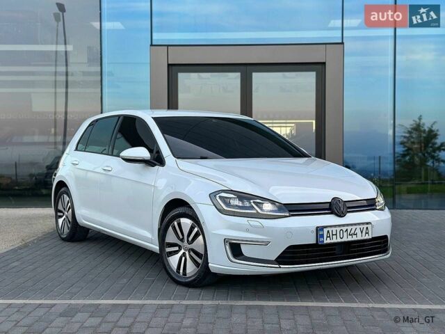 Белый Фольксваген e-Golf, объемом двигателя 0 л и пробегом 128 тыс. км за 14900 $, фото 5 на Automoto.ua