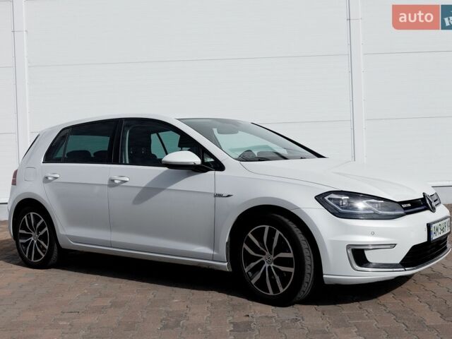 Білий Фольксваген e-Golf, об'ємом двигуна 0 л та пробігом 141 тис. км за 14400 $, фото 2 на Automoto.ua