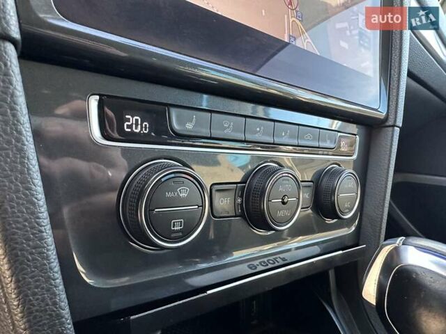 Білий Фольксваген e-Golf, об'ємом двигуна 0 л та пробігом 126 тис. км за 11900 $, фото 28 на Automoto.ua