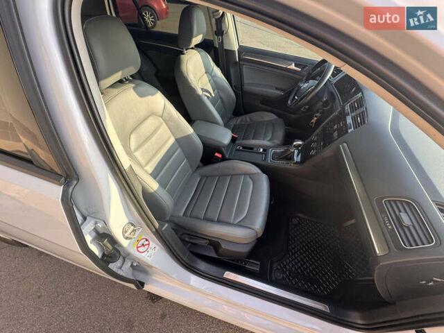 Білий Фольксваген e-Golf, об'ємом двигуна 0 л та пробігом 165 тис. км за 13000 $, фото 20 на Automoto.ua