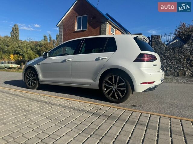 Белый Фольксваген e-Golf, объемом двигателя 0 л и пробегом 85 тыс. км за 15500 $, фото 7 на Automoto.ua
