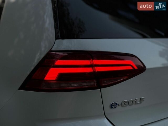 Білий Фольксваген e-Golf, об'ємом двигуна 0 л та пробігом 103 тис. км за 13999 $, фото 45 на Automoto.ua