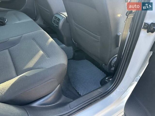 Білий Фольксваген e-Golf, об'ємом двигуна 0 л та пробігом 126 тис. км за 11900 $, фото 57 на Automoto.ua