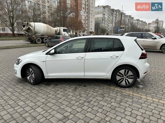 Белый Фольксваген e-Golf, объемом двигателя 0 л и пробегом 127 тыс. км за 12300 $, фото 11 на Automoto.ua