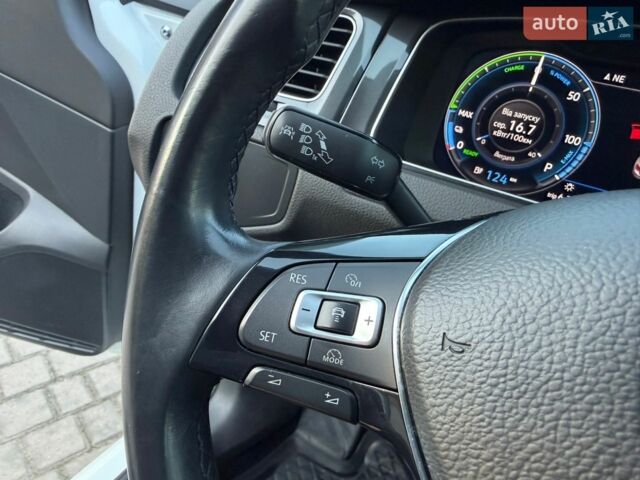 Білий Фольксваген e-Golf, об'ємом двигуна 0 л та пробігом 129 тис. км за 14900 $, фото 93 на Automoto.ua