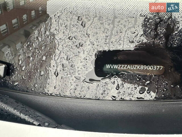 Белый Фольксваген e-Golf, объемом двигателя 0 л и пробегом 167 тыс. км за 13500 $, фото 23 на Automoto.ua