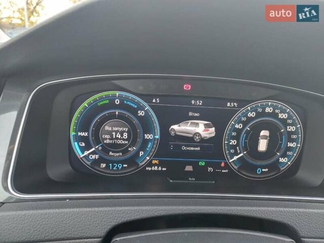 Белый Фольксваген e-Golf, объемом двигателя 0 л и пробегом 70 тыс. км за 13600 $, фото 8 на Automoto.ua