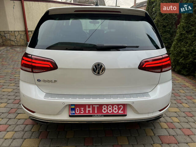 Белый Фольксваген e-Golf, объемом двигателя 0 л и пробегом 137 тыс. км за 12999 $, фото 53 на Automoto.ua