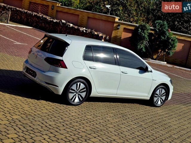 Білий Фольксваген e-Golf, об'ємом двигуна 0 л та пробігом 160 тис. км за 13850 $, фото 43 на Automoto.ua