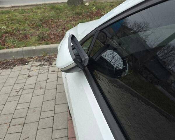 Білий Фольксваген e-Golf, об'ємом двигуна 0 л та пробігом 138 тис. км за 13900 $, фото 28 на Automoto.ua