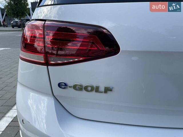 Белый Фольксваген e-Golf, объемом двигателя 0 л и пробегом 118 тыс. км за 14200 $, фото 34 на Automoto.ua
