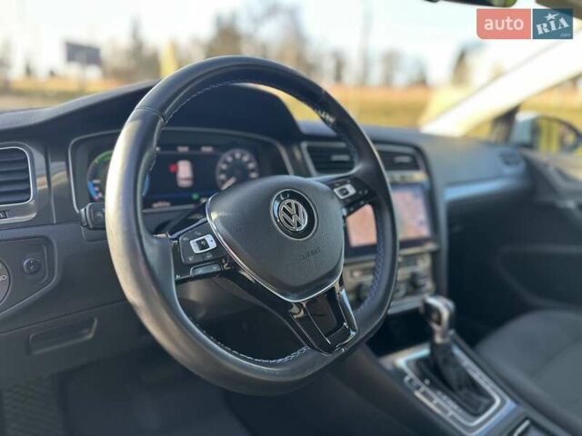 Білий Фольксваген e-Golf, об'ємом двигуна 0 л та пробігом 126 тис. км за 11900 $, фото 24 на Automoto.ua