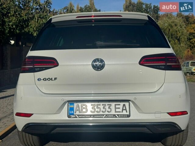 Белый Фольксваген e-Golf, объемом двигателя 0 л и пробегом 85 тыс. км за 15500 $, фото 4 на Automoto.ua