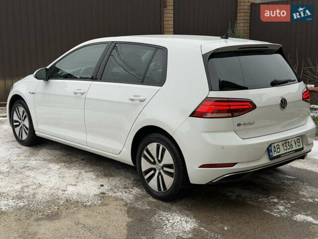 Белый Фольксваген e-Golf, объемом двигателя 0 л и пробегом 110 тыс. км за 13600 $, фото 15 на Automoto.ua