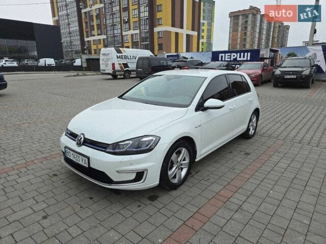 Белый Фольксваген e-Golf, объемом двигателя 0 л и пробегом 139 тыс. км за 13500 $, фото 10 на Automoto.ua
