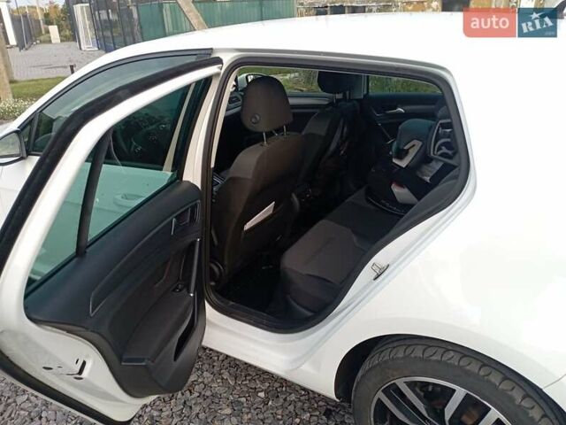 Білий Фольксваген e-Golf, об'ємом двигуна 0 л та пробігом 132 тис. км за 13000 $, фото 7 на Automoto.ua