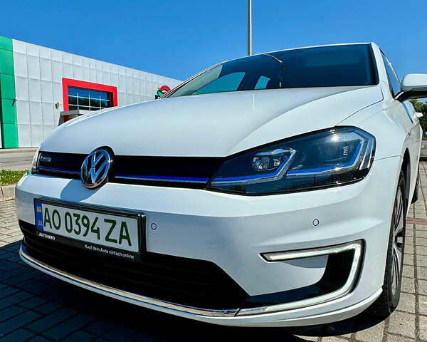 Білий Фольксваген e-Golf, об'ємом двигуна 0 л та пробігом 137 тис. км за 17256 $, фото 1 на Automoto.ua