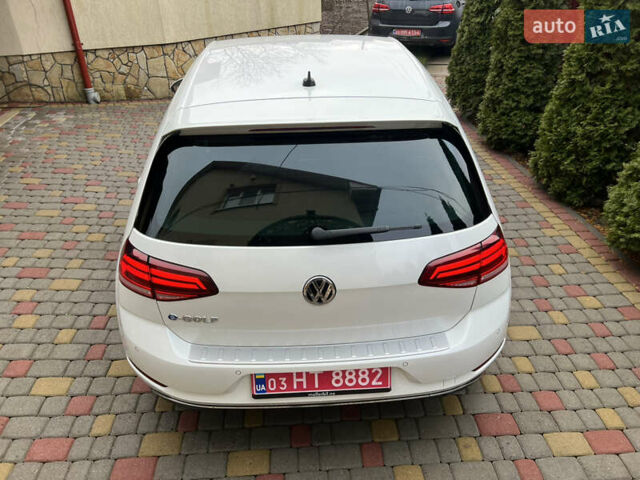 Белый Фольксваген e-Golf, объемом двигателя 0 л и пробегом 137 тыс. км за 12999 $, фото 57 на Automoto.ua