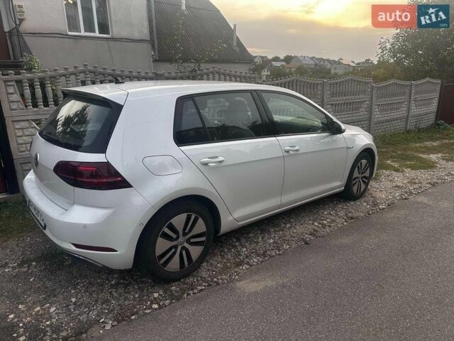 Белый Фольксваген e-Golf, объемом двигателя 0 л и пробегом 130 тыс. км за 12800 $, фото 2 на Automoto.ua