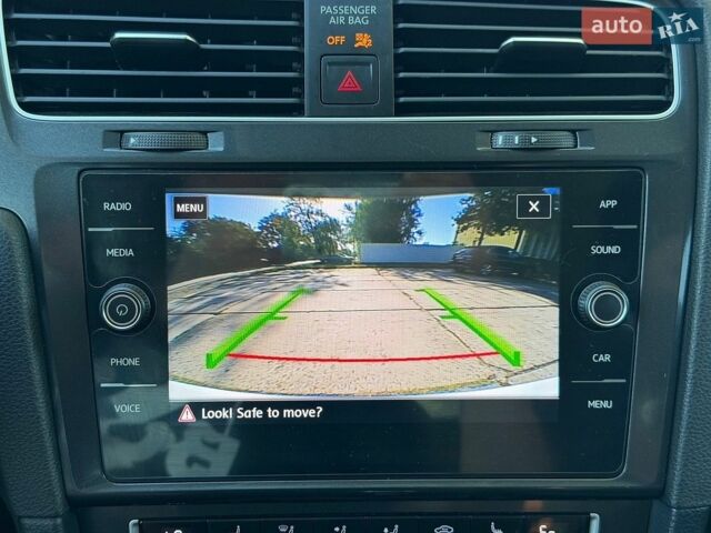 Білий Фольксваген e-Golf, об'ємом двигуна 0 л та пробігом 77 тис. км за 12999 $, фото 47 на Automoto.ua