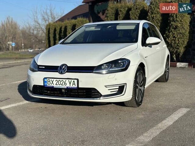 Білий Фольксваген e-Golf, об'ємом двигуна 0 л та пробігом 126 тис. км за 11900 $, фото 3 на Automoto.ua