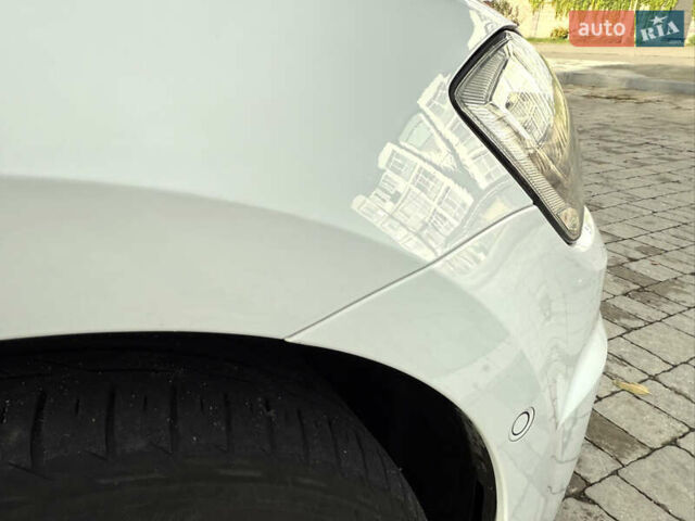 Белый Фольксваген e-Golf, объемом двигателя 0 л и пробегом 84 тыс. км за 14200 $, фото 22 на Automoto.ua