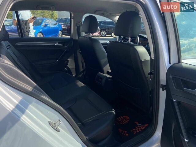 Білий Фольксваген e-Golf, об'ємом двигуна 0 л та пробігом 95 тис. км за 14000 $, фото 7 на Automoto.ua