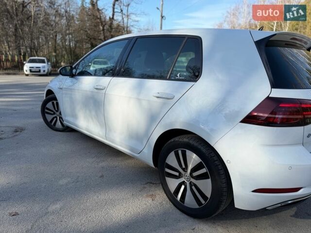 Білий Фольксваген e-Golf, об'ємом двигуна 0 л та пробігом 75 тис. км за 12600 $, фото 29 на Automoto.ua