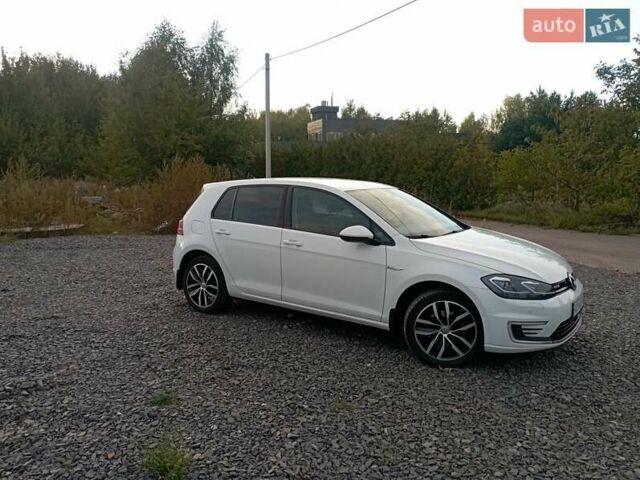 Білий Фольксваген e-Golf, об'ємом двигуна 0 л та пробігом 132 тис. км за 13000 $, фото 2 на Automoto.ua