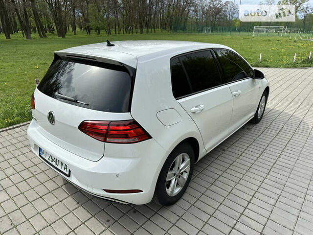 Білий Фольксваген e-Golf, об'ємом двигуна 0 л та пробігом 93 тис. км за 16400 $, фото 6 на Automoto.ua