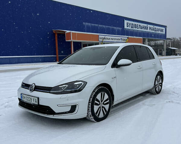 Белый Фольксваген e-Golf, объемом двигателя 0 л и пробегом 51 тыс. км за 17500 $, фото 6 на Automoto.ua
