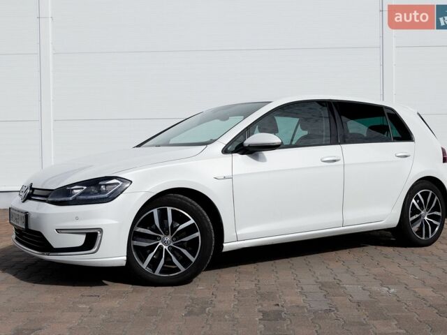 Білий Фольксваген e-Golf, об'ємом двигуна 0 л та пробігом 141 тис. км за 14400 $, фото 4 на Automoto.ua